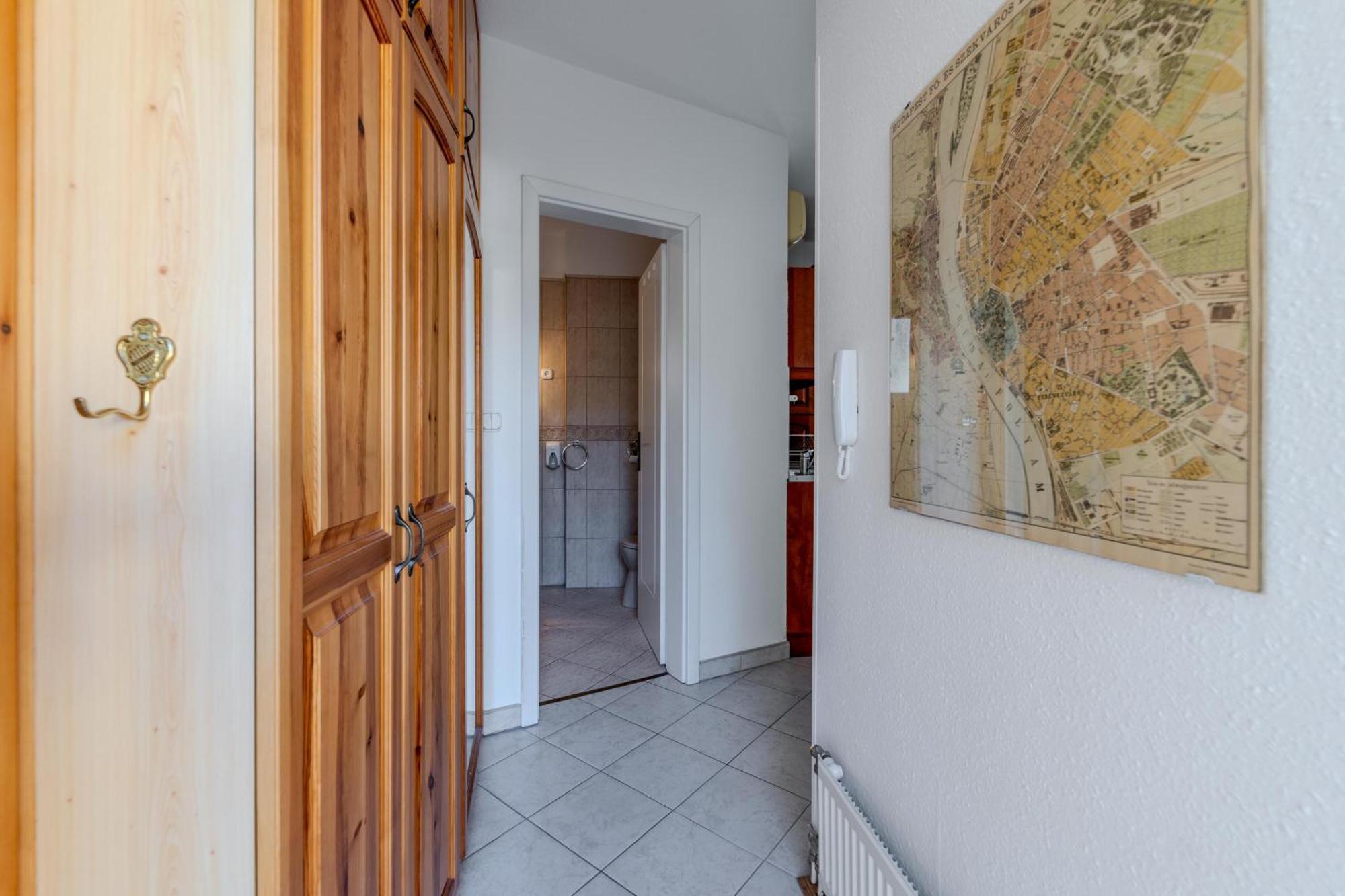 Cozy Flat In The Heart Of Buda Будапеща Екстериор снимка