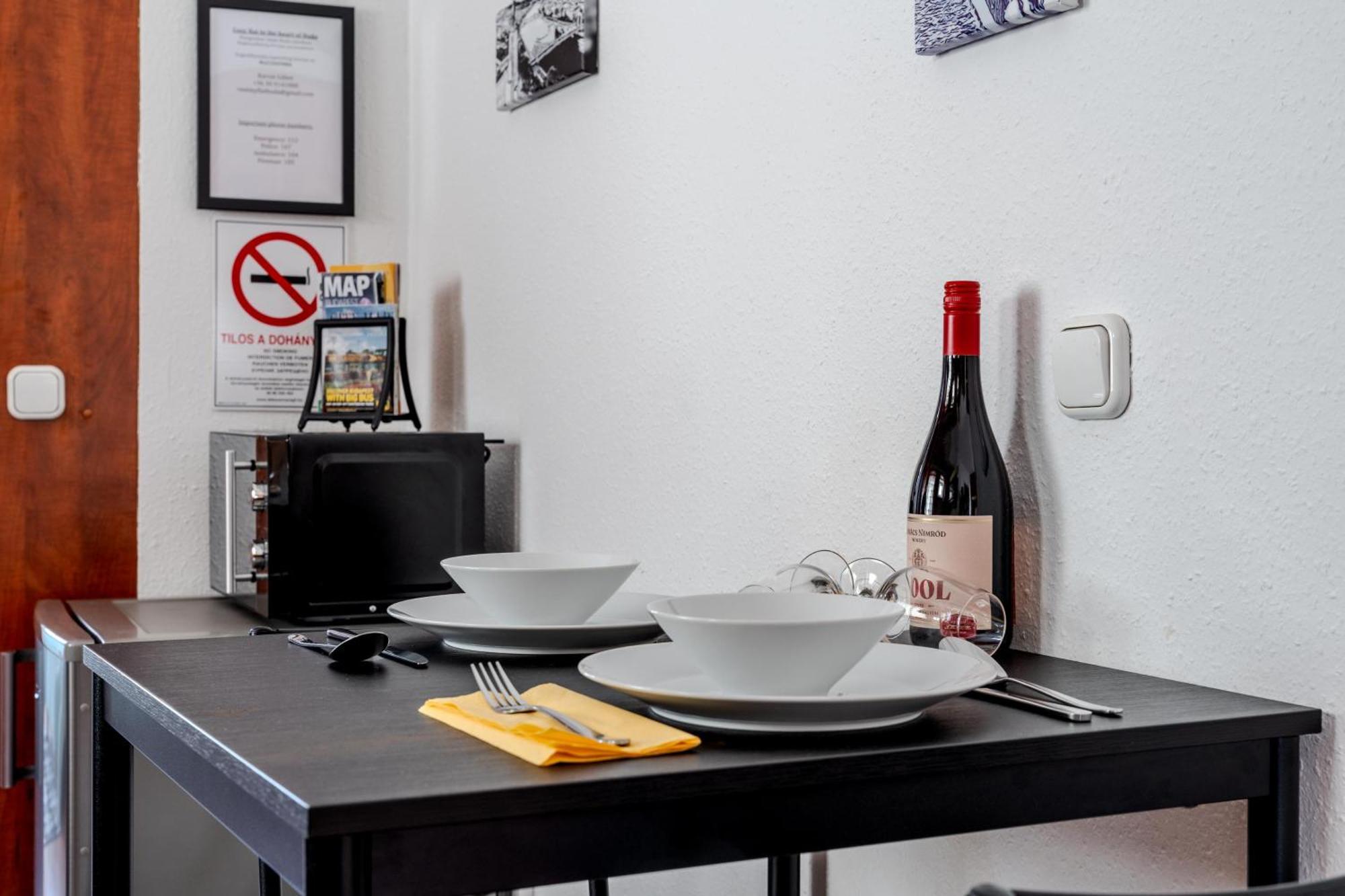 Cozy Flat In The Heart Of Buda Будапеща Екстериор снимка